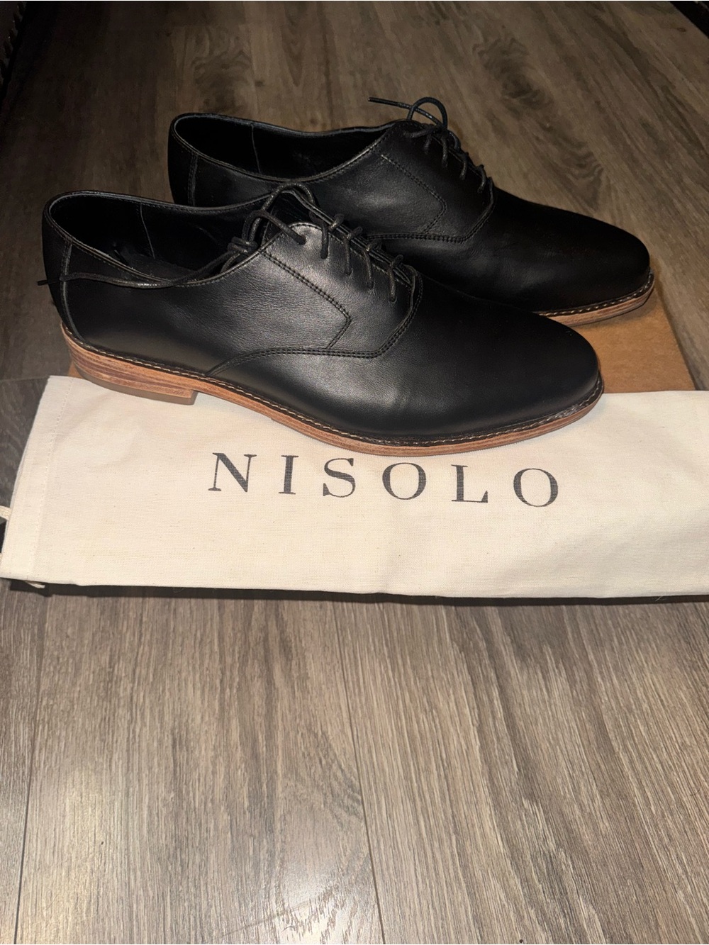 Nisolo Black Leather Derby Shoes with Natural Brown Sole